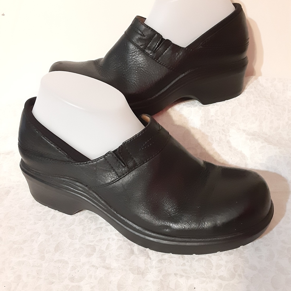 ARIAT Sz 8.5B Black Leather Slip On